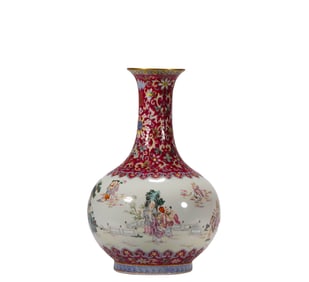 An  E namel  Painted Appreciation Bottle , Qing Dynasty, China