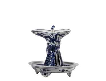 A Blue and White Three-legged Cup, Qing Dynasty, China