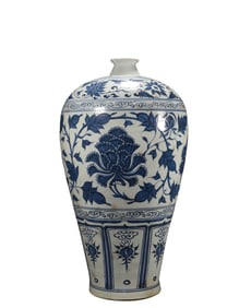 A Yuan  B lue and  W hite  P lum  V ase, Yuan Dynasty, China