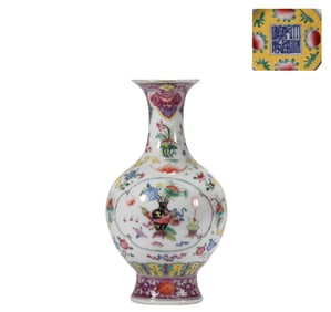 A  Famille Rose Appreciation Bottle  with  Bogu Pattern , Qing Dynasty, China