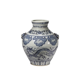 A  D ragon  Pattern B lue and  W hite  J ar, Ming Dynasty, China