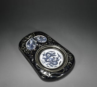 Qing Dynasty blue and white inkstone