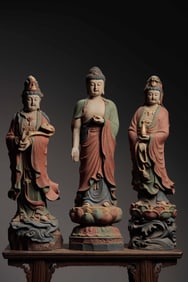 Wooden carvings and colorful paintings of the Three Holy Statues in the Western Qing Dynasty