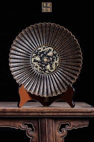 Qing Dynasty lacquerware Dragon Playing with a Pearl Dragon Appreciating a plate