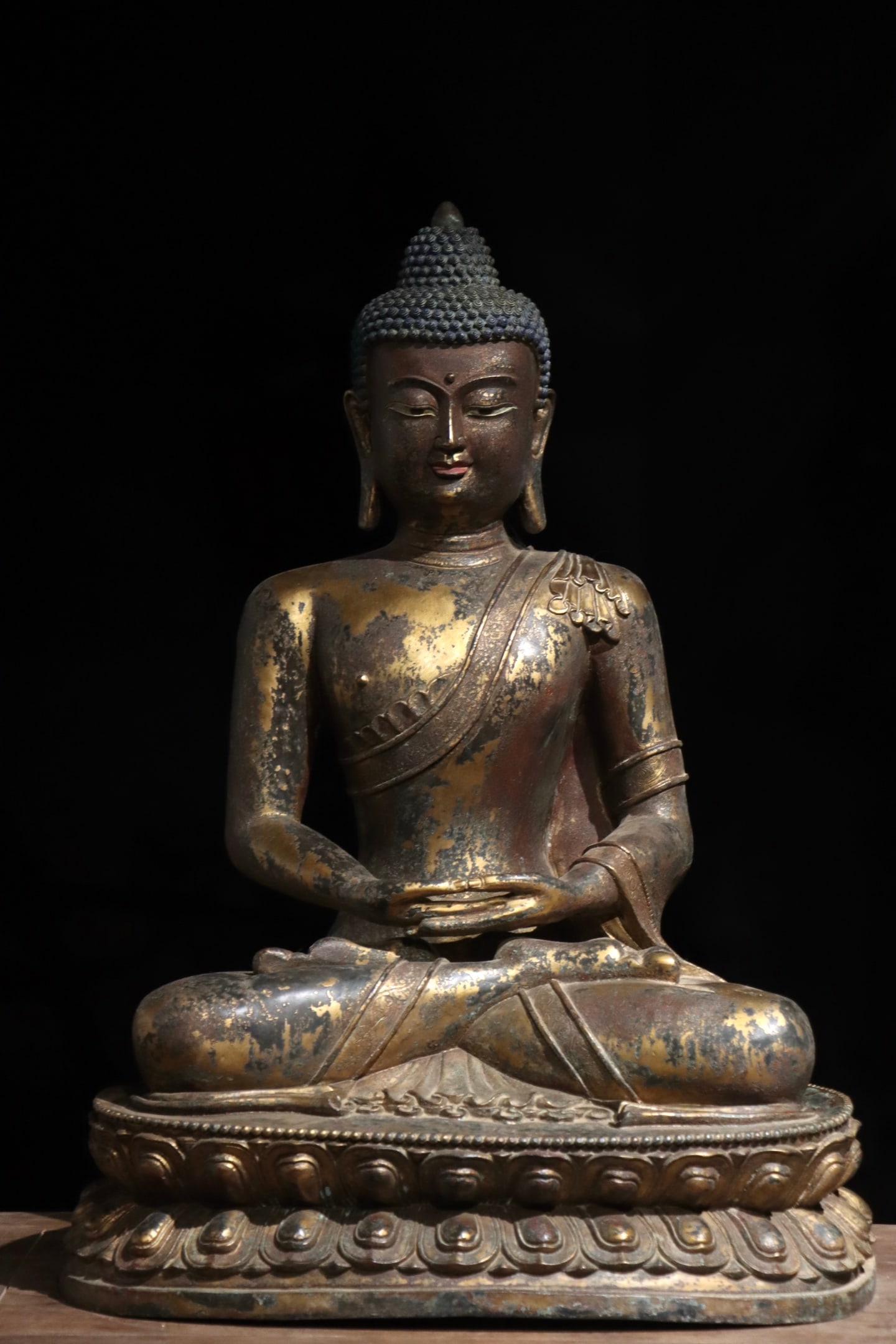 Gilded bronze Buddha statues from the Ming Dynasty (1 of 9)