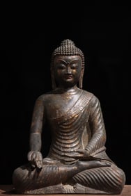 A gilded bronze statue of Sakyamuni from the Ming Dynasty