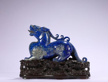 Qing Dynasty purple sandalwood with lapis lazuli looking up at the sky and roaring auspicious beasts