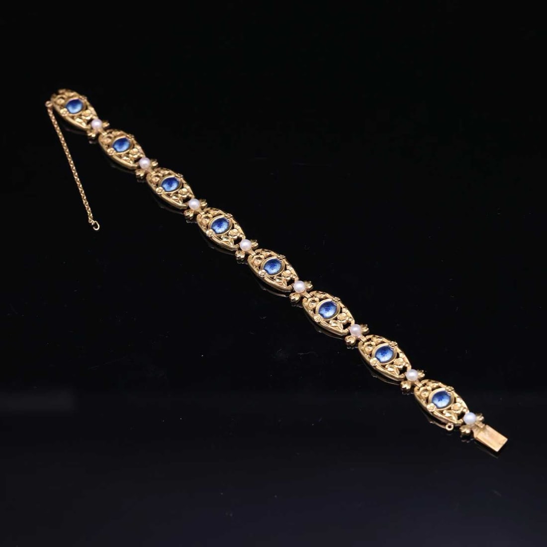 ART NOUVEAU 18K GOLD WILD BEAD ENAMEL BRACELET FRENCH WORK: Eagle head mark rhinoceros mark wear master signature hand-carved gold jilou enamel exquisite small wild beads weight 23.6 grams length 18.5 cm