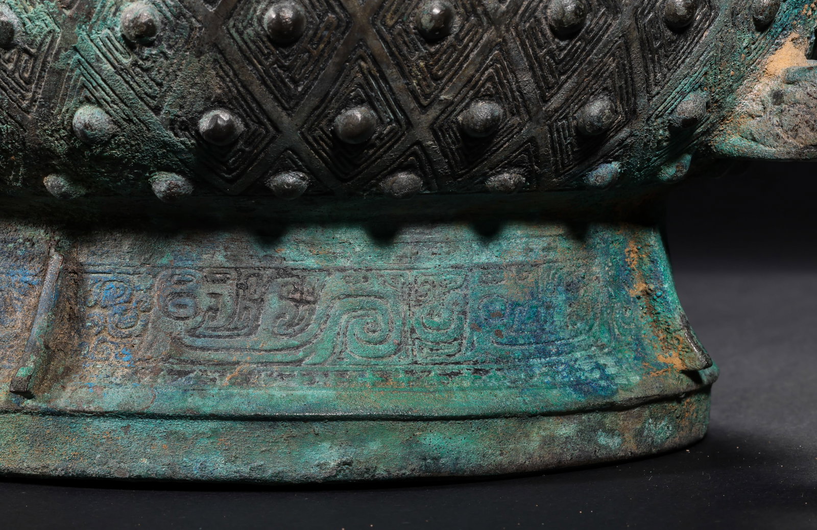 SHANG DYNASTY BRONZE CAULDRON-PATTERNED GUI - 4