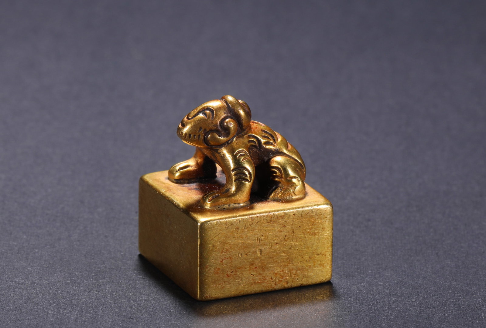 BRONZE GILDED SEALS OF THE HAN DYNASTY (1 of 7)