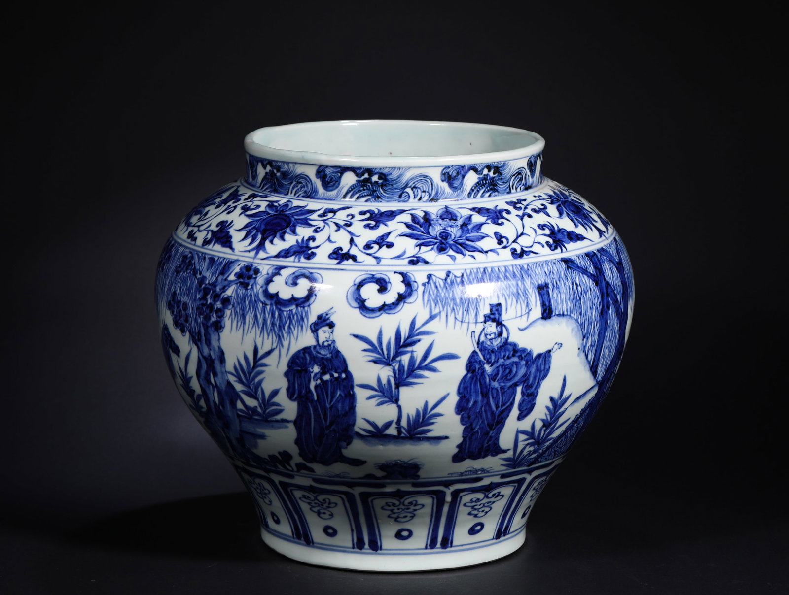 YUAN DYNASTY BLUE AND WHITE PORCELAIN JARS OF FIGURES AND STORIES: H:23cmD:33cm