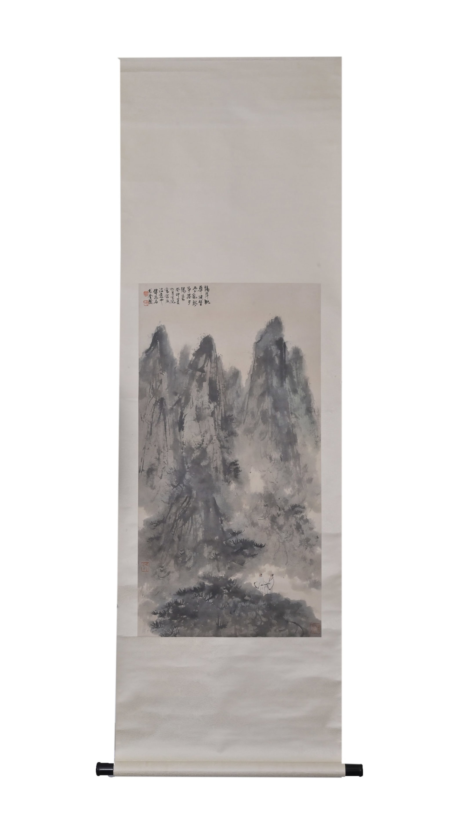 FU BAOSHI (1904-1965) YUN SHAN GUAN DAO TU: H:89cm(35.04in)W:46cm(18.11in)ThisverticalscrollisamasterpieceoflandscapepaintinginthestyleofFuBaoshi,agreatmodernChinesepainter.ItdepictsthefamoussceneryofHuangshanwiththe"BaoshiCun"technique,featuri