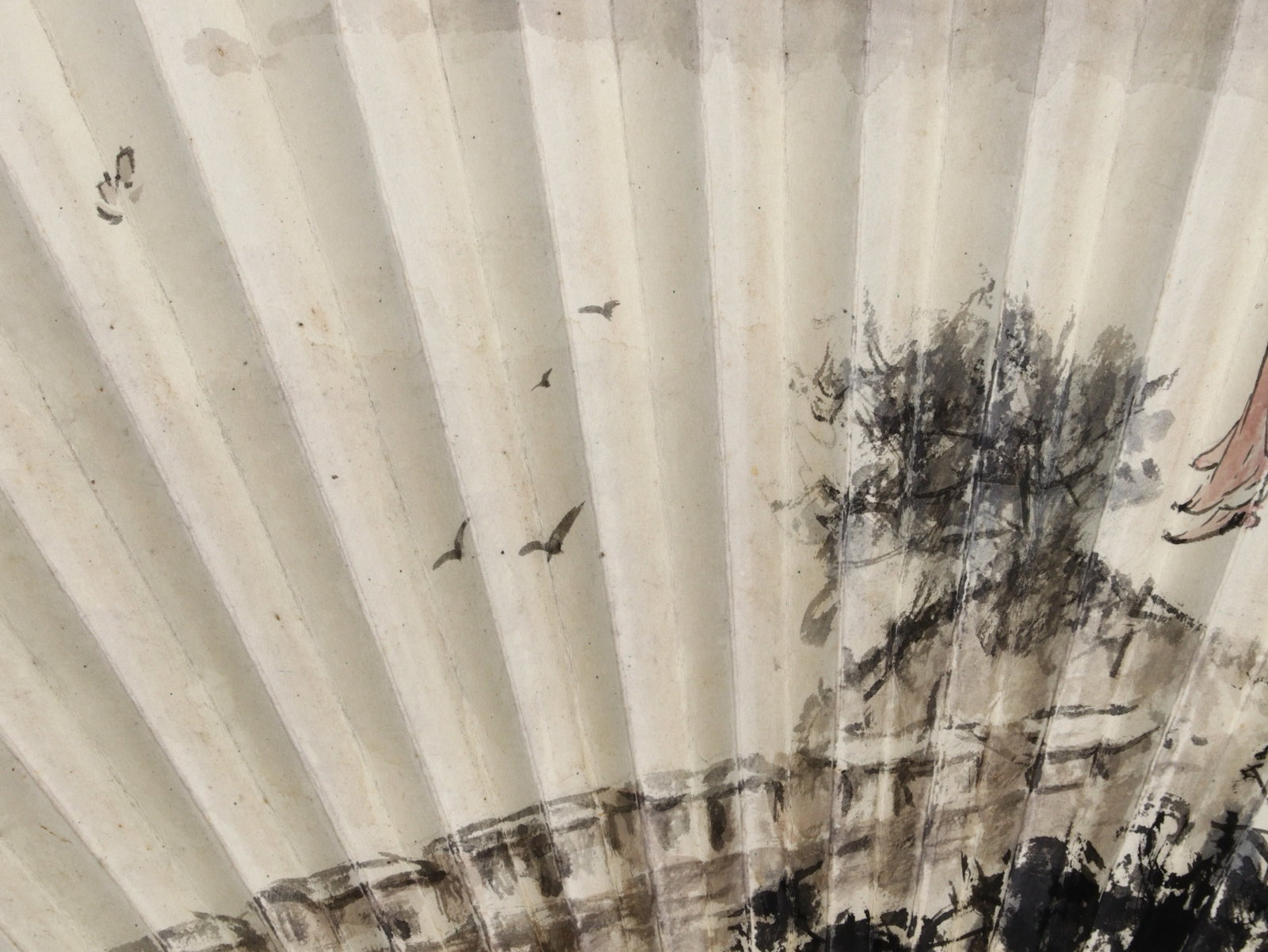 FINE FAN PAINTINGS BY FU BAOSHI (1904-1965): L:49cm(19.29in)W:17cm(6.69in)Thisfoldingfanisamasterpieceofmodernliteratipainting,depictingthesceneHikingwithFriendsinfreehandinkwashstyle.Thepaintingfeatureslushmountainsandforests,withtwoscholarsstr