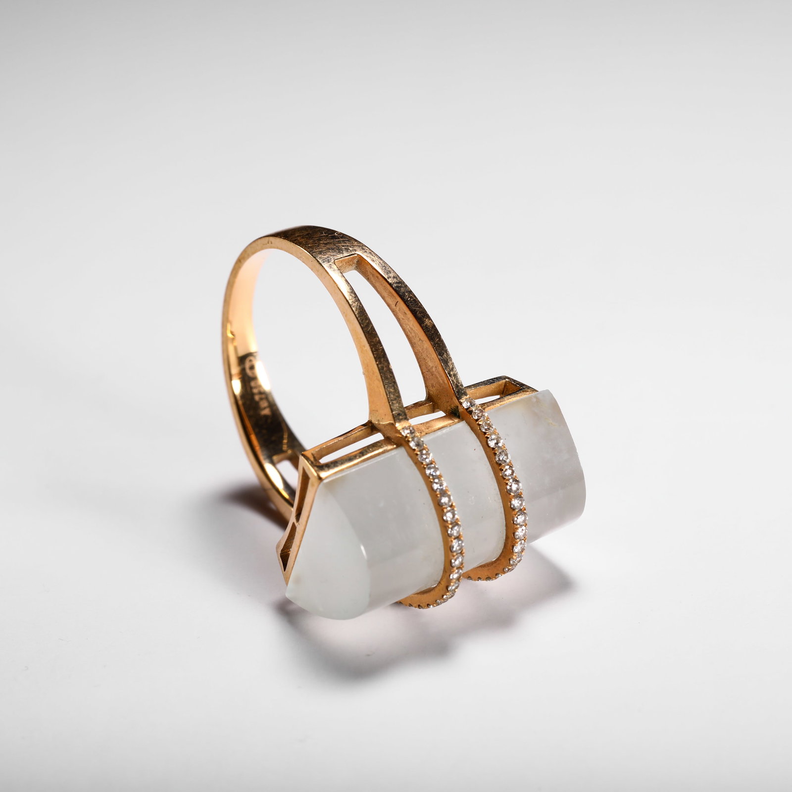 18K ICE JADE RING: Mouth of ring:18 Weight:8g