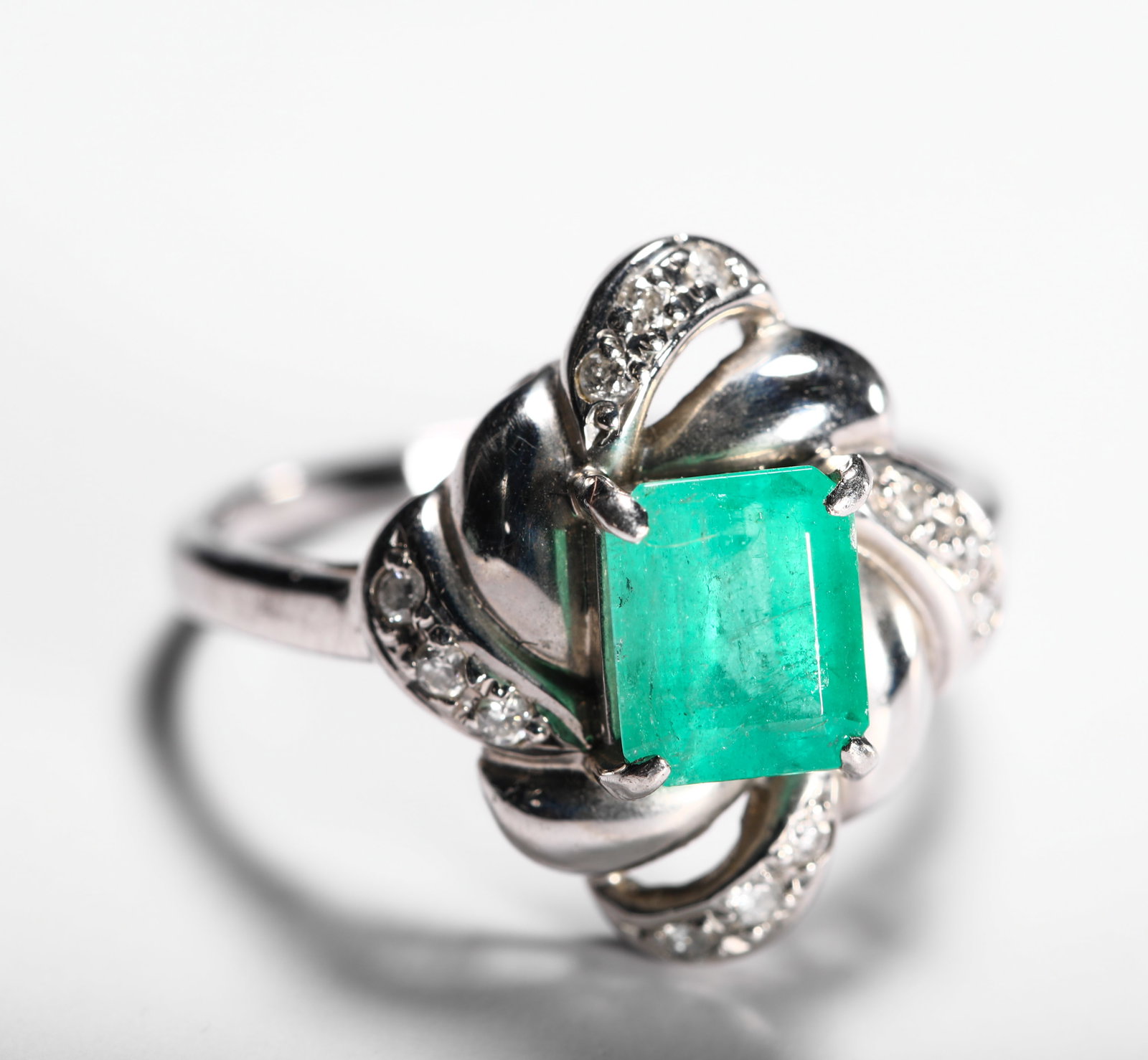 18K EMERALD RING - 3