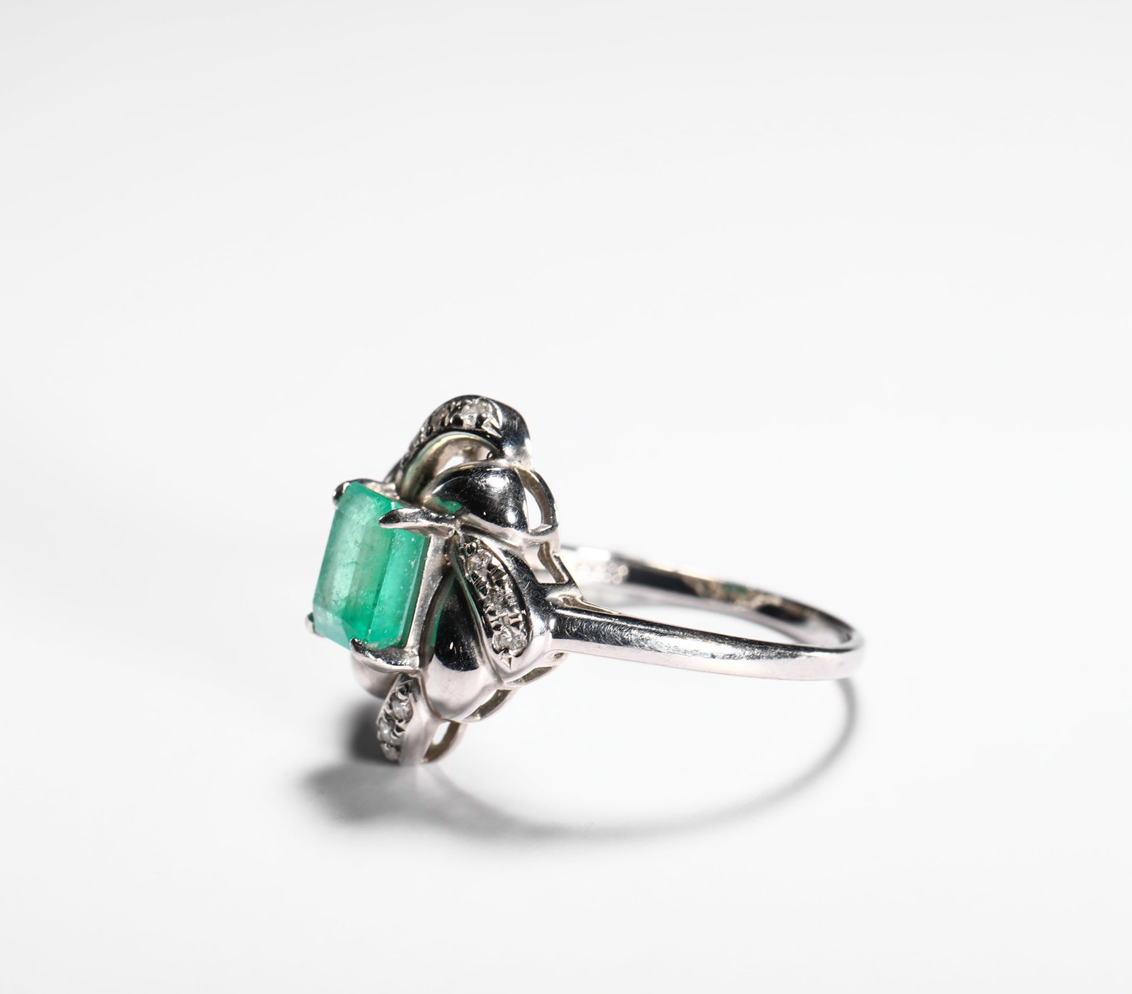 18K EMERALD RING - 7