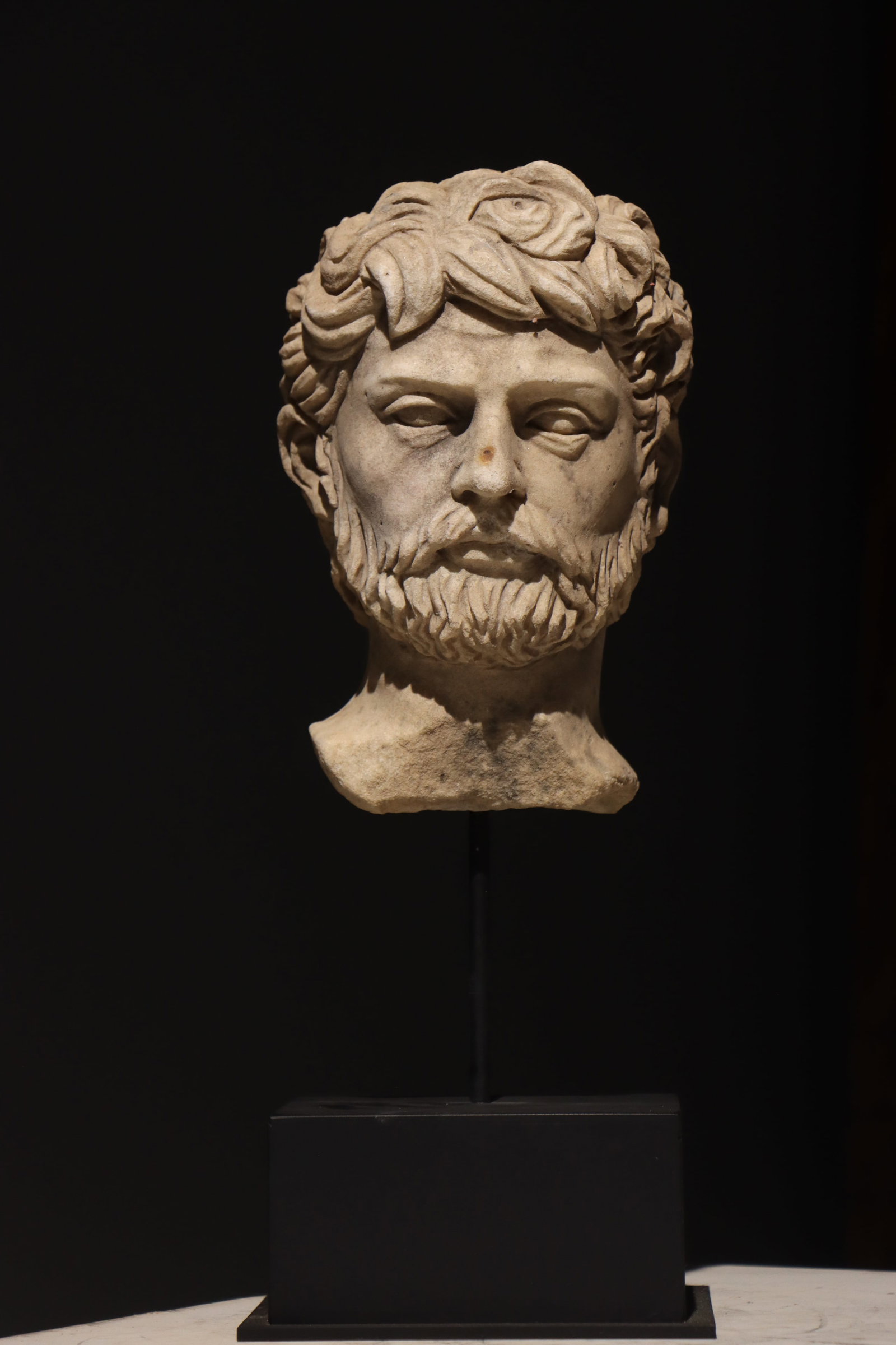 3RD CENTURY ANCIENT GREEK STONE HEAD (1 of 7)