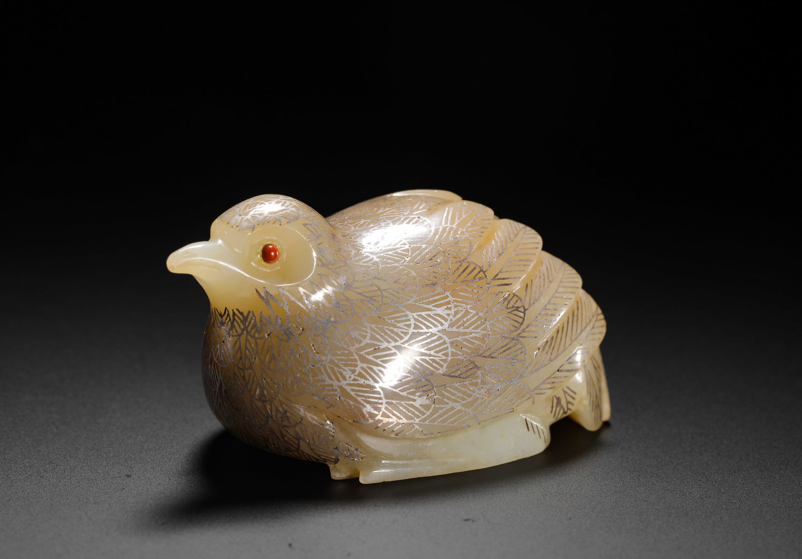 QING DYNASTY HETIAN JADE INLAID SILVER QUEL-SHAPED LID BOX (1 of 9)