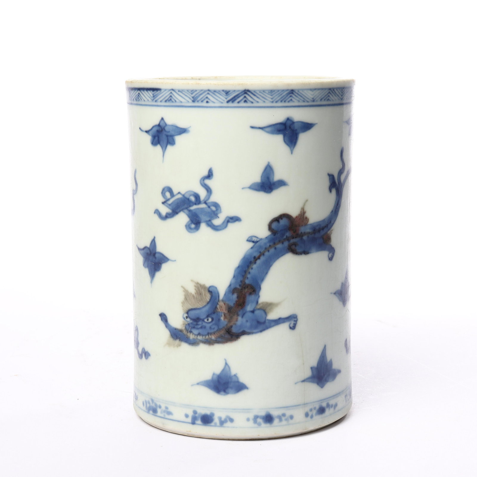 Early Qing Dynasty blue and white dragon pen holder: Early Qing Dynasty blue and white dragon pen holder 清早期青花龙纹笔筒; Dimension: H13CM Diam9CM