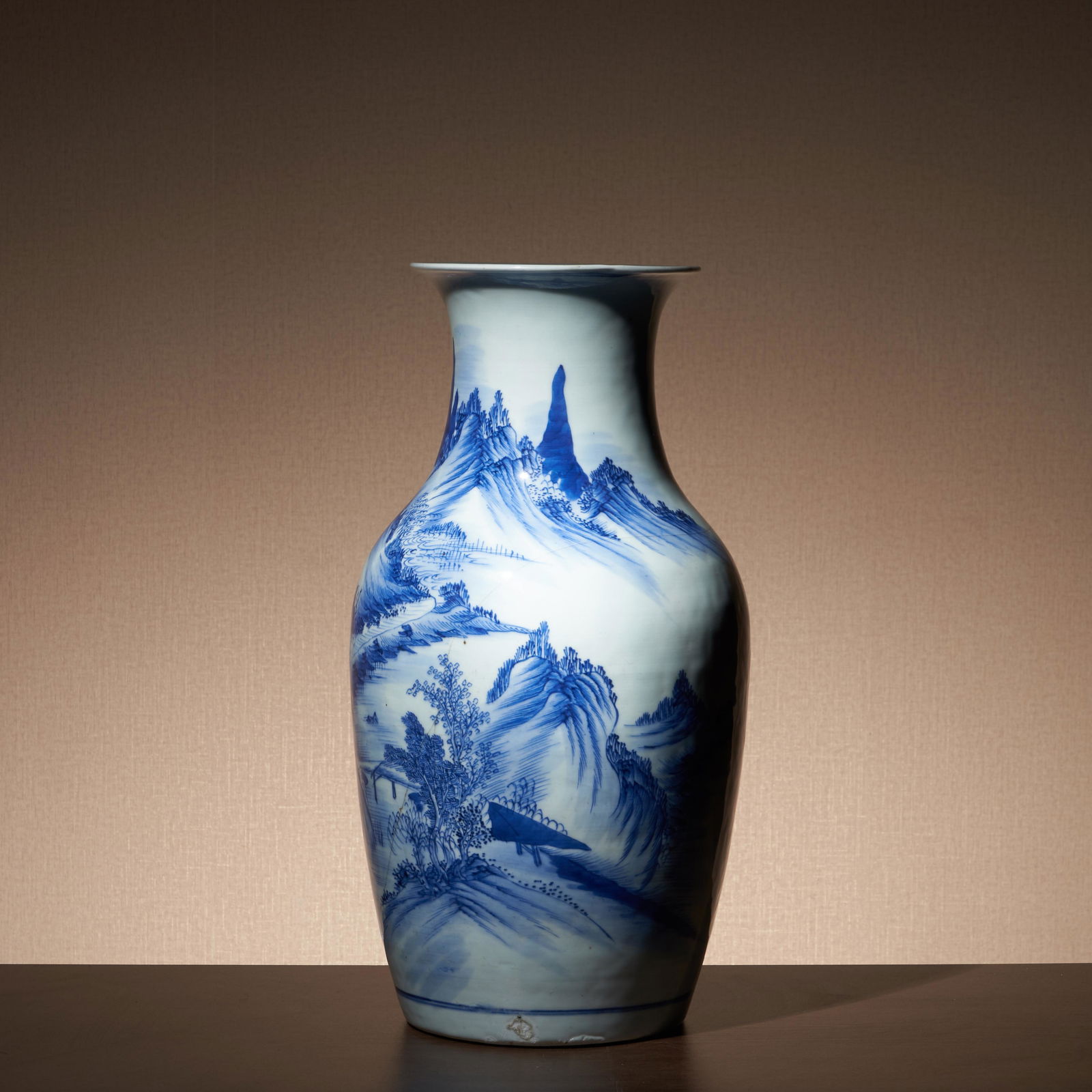 Qing Qianlong green landscape bottle (1 of 10)
