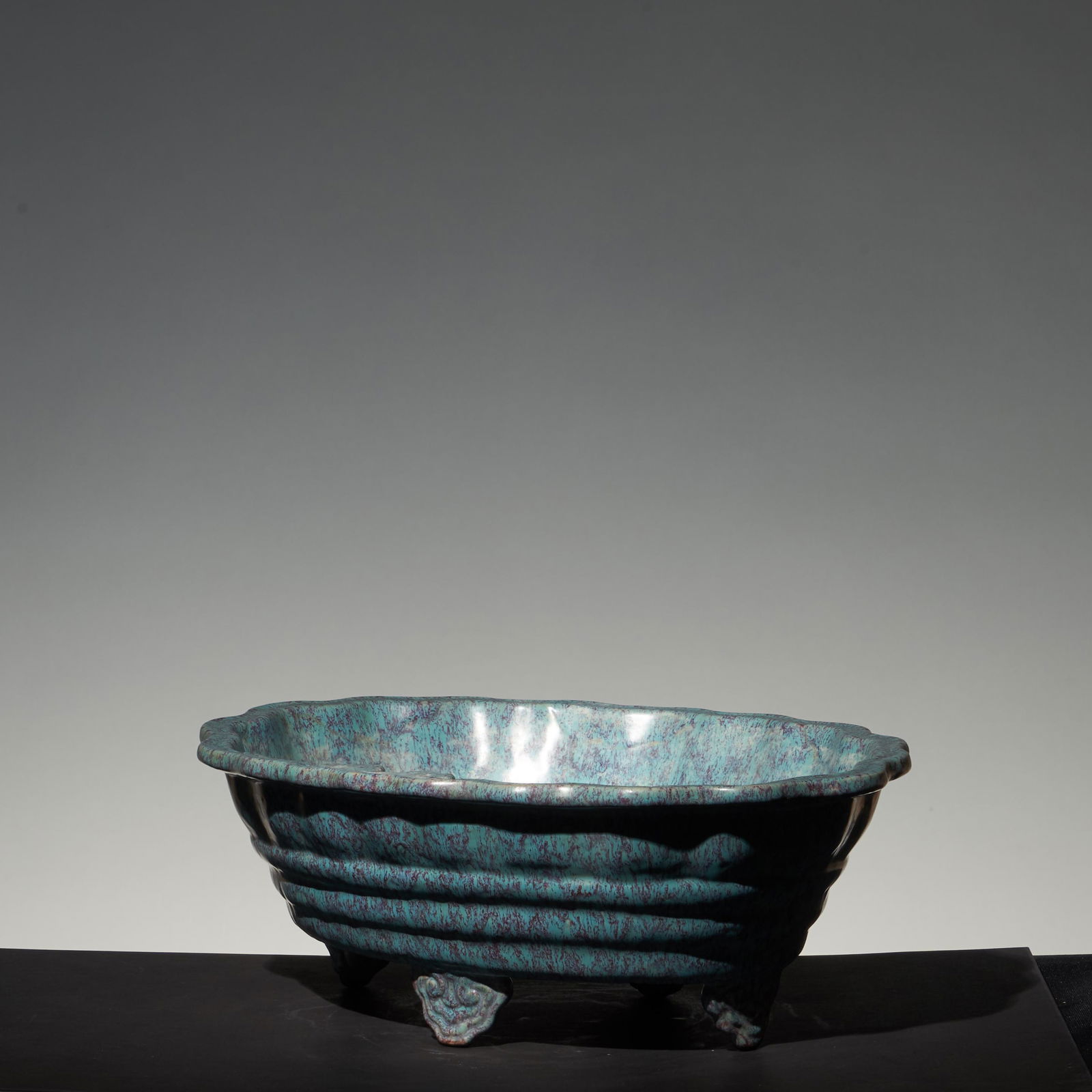 Qing Yongzheng furnace jun glaze three foot wash (1 of 7)