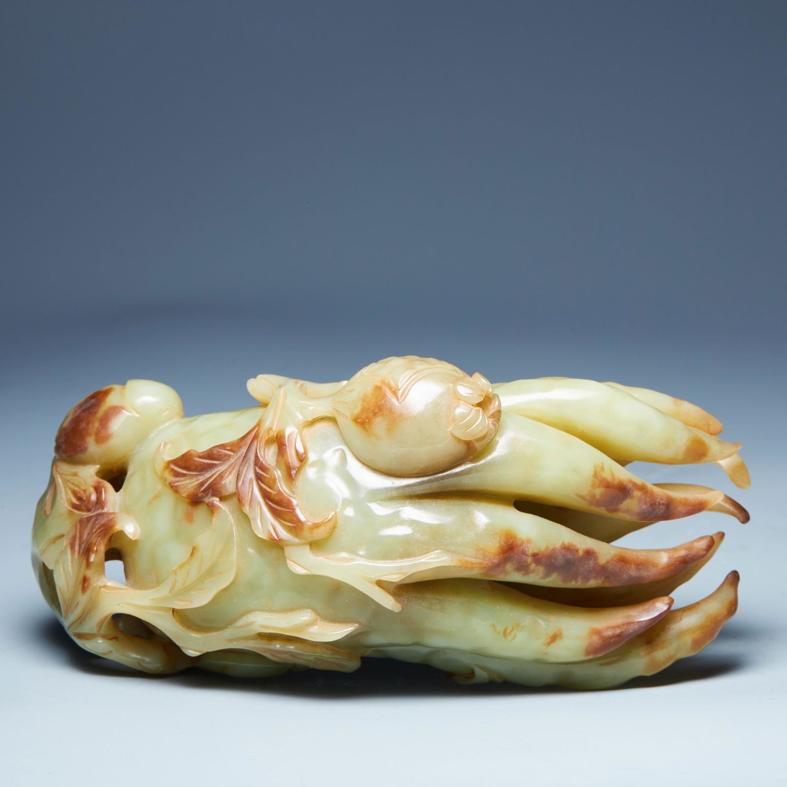 Hotan Biyu eight catch fish ornament (1 of 7)