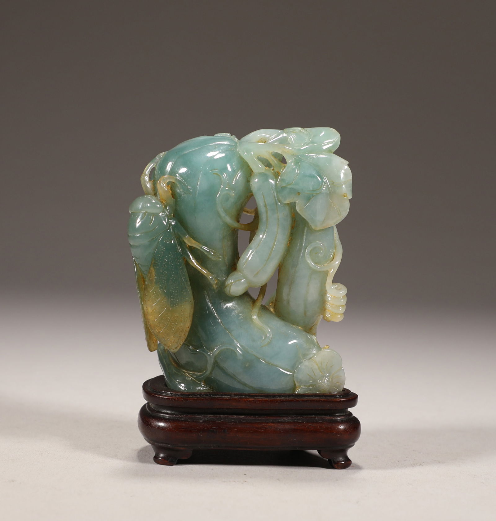 Qing Dynasty and jade melon: Name Qing Dynasty and jade melon Dimensions H:10cm W:6.5cm Wt:319.5g Condition Additional photographs and Condition reports are provided by request as a courtesy to our clients, as such an