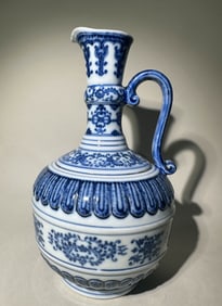 QING DYNASTY BLUE AND WHITE FLOWERS