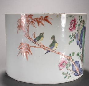 QING DYNASTY PASTEL FLOWER AND BIRD PEN HOLDER