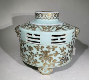 QING DYNASTY GOLD-PAINTED AROMATHERAPY