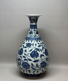 MING DYNASTY BLUE AND WHITE JADE POT SPRING