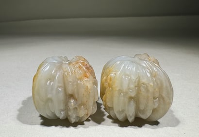 QING DYNASTY WHITE JADE WALNUT