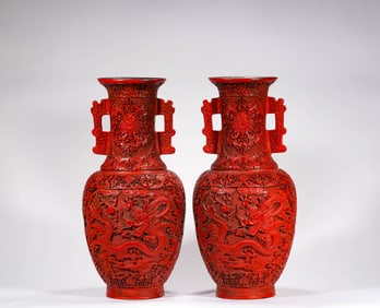 A painted vase with dragon pattern lacquer, Qing Dynasty, China