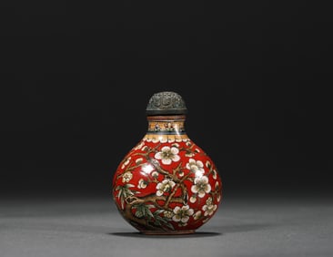 A copper enamel painted snuff bottle, Qing Dynasty, China