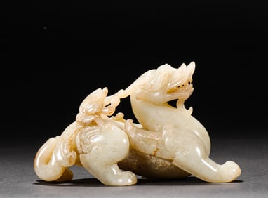 Han Dynasty Hetian jade people ride auspicious beasts