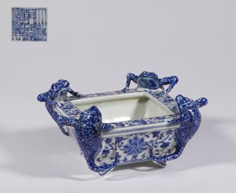 A Qianlong blue and white brush wash, Qing Dynasty, China