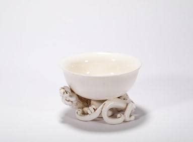A Dehua kiln dragon cup, Ming Dynasty, China