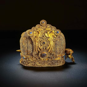 Tang Dynasty gold inlaid with gemstone phoenix crown