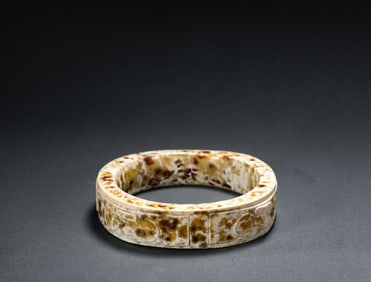 Ritual vessel of Yuzong in Liangzhu period