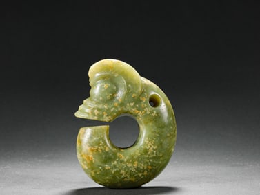 Jade pig dragon in Hongshan period