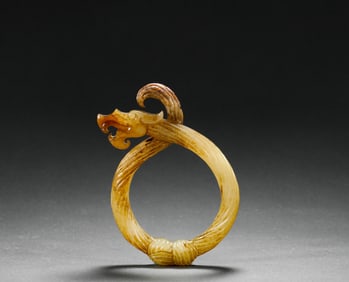 Han Dynasty Hetian jade dragon tattoo
