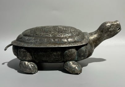 QING DYNASTY STERLING SILVER TURTLE BOX