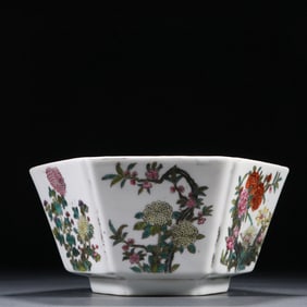 QING DYNASTY PASTEL FLOWER BOWL
