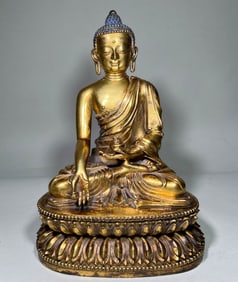 MING DYNASTY GILT BUDDHA STATUE