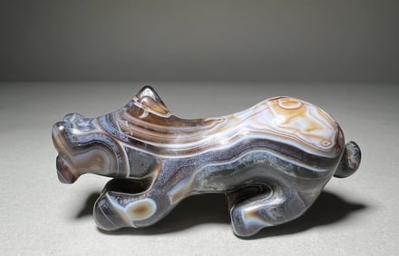 WARRING STATES PERIOD SARDINE AGATE AUSPICIOUS BEAST