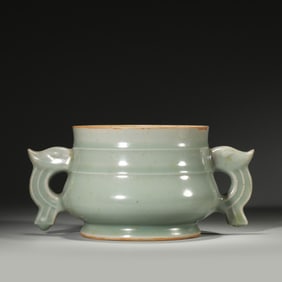 A Longquan kiln porcelain pot shaped censer,Song Dynasty,China