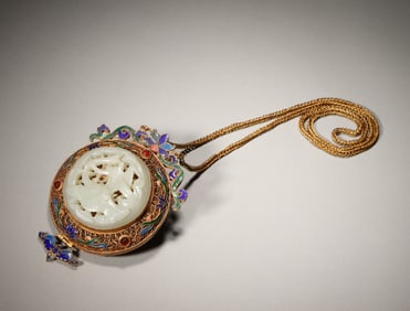 A jade-inlaid gilding silver enameling pendant,Qing Dynasty,China