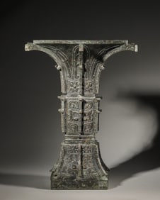 A taotie patterned bronze zun,Zhou Dynasty,China