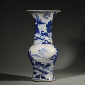 A blue and white deer and crane porcelain zun,Qing Dynasty,China