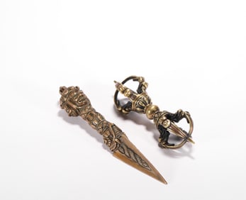 7th - century bronze ritual instruments